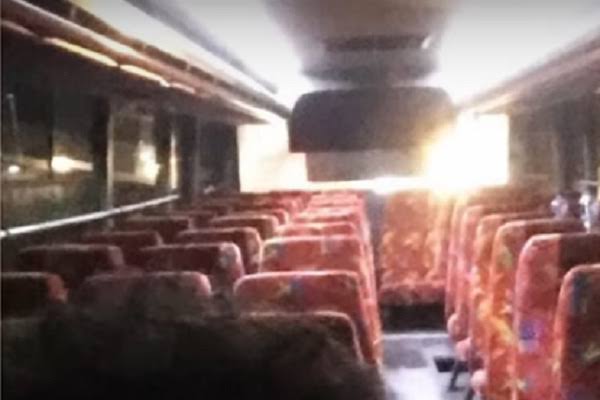 kisah pedagang di ganggu hantu Kisah Misteri Cerita Bus Sumber Bencono Bus Hantu di 